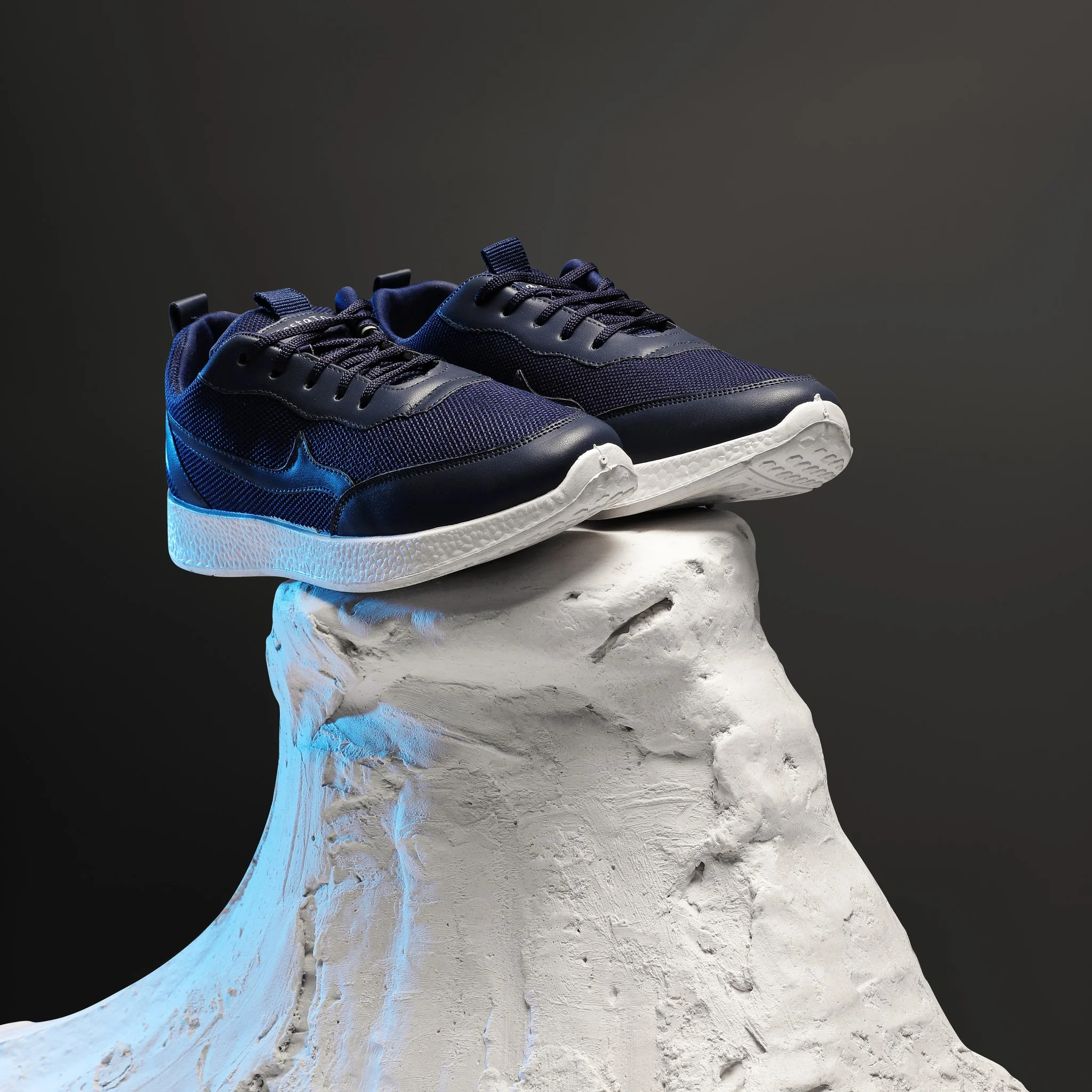 حذاء سنيكر كاجوال بتصميم بيزيك مريح بألوان صريحة t20 - Image 20