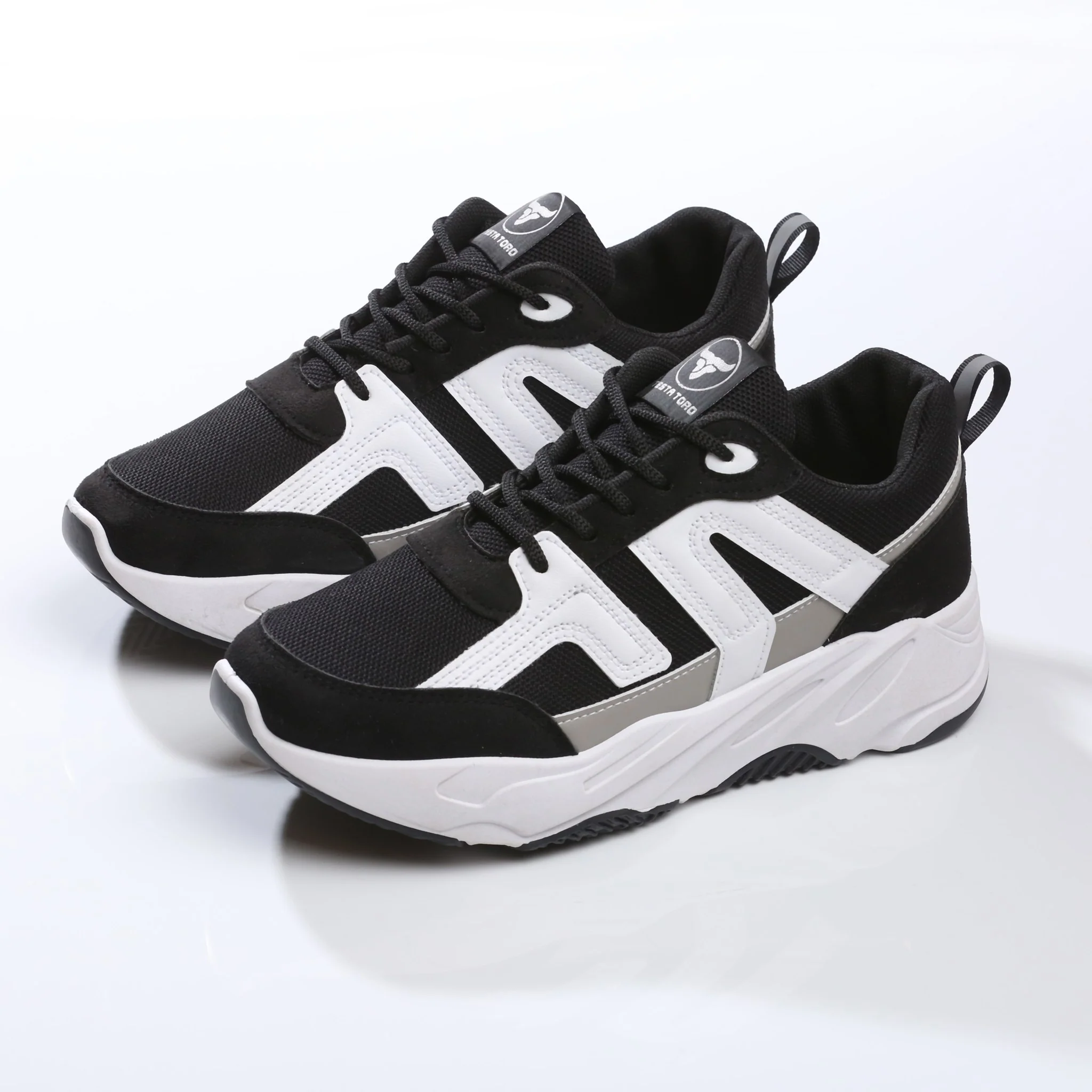 حذاء كاجوال من الفئة الفاخرة بمفهوم جديد للتصميم من تيستا تورو Q1 - Image 13