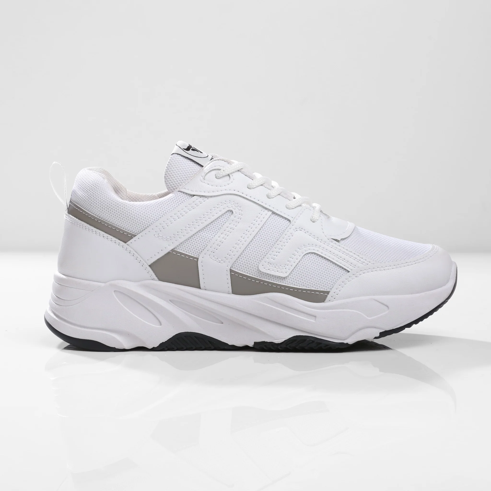 حذاء كاجوال من الفئة الفاخرة بمفهوم جديد للتصميم من تيستا تورو Q1 - Image 7