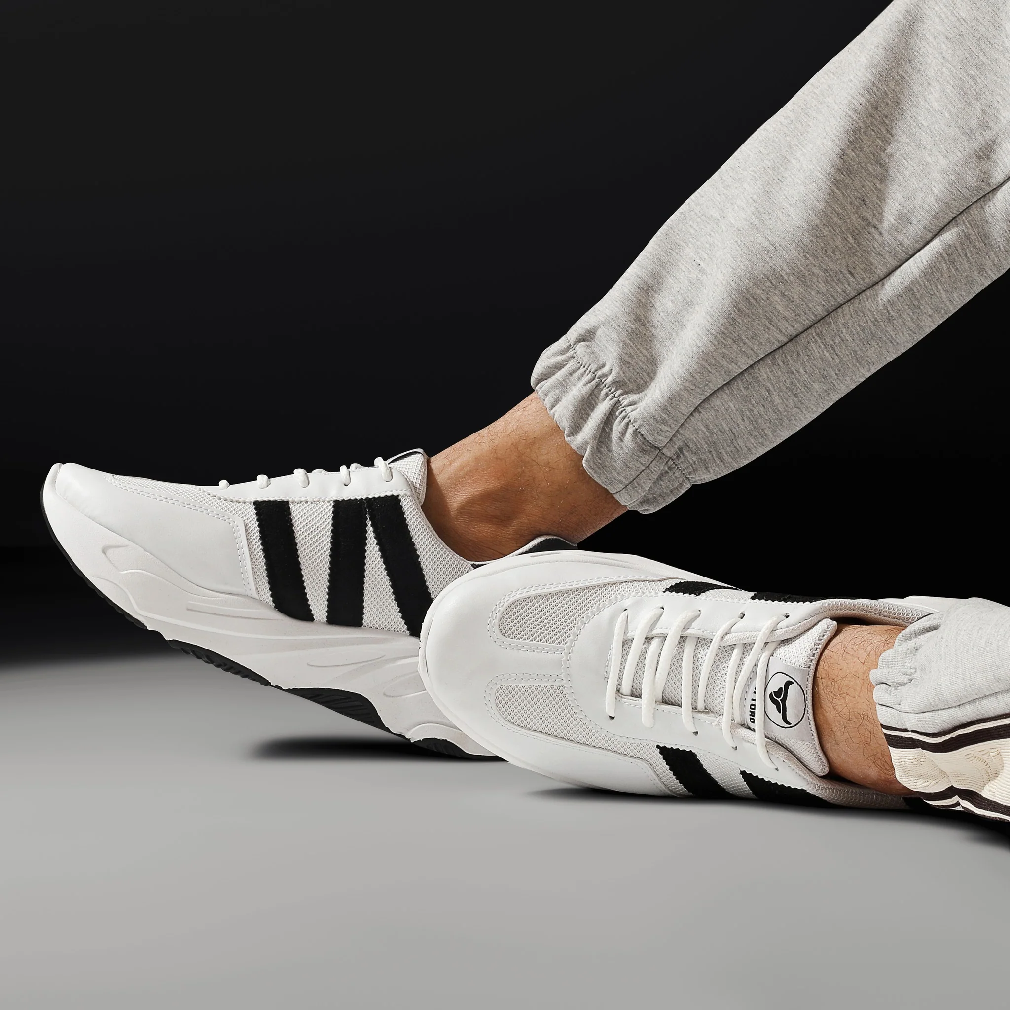 حذاء بتصميم محايد كلاسيكي مبني علي توفير الراحة بخامات مختلطة من تيستا تورو Q3 - Image 18