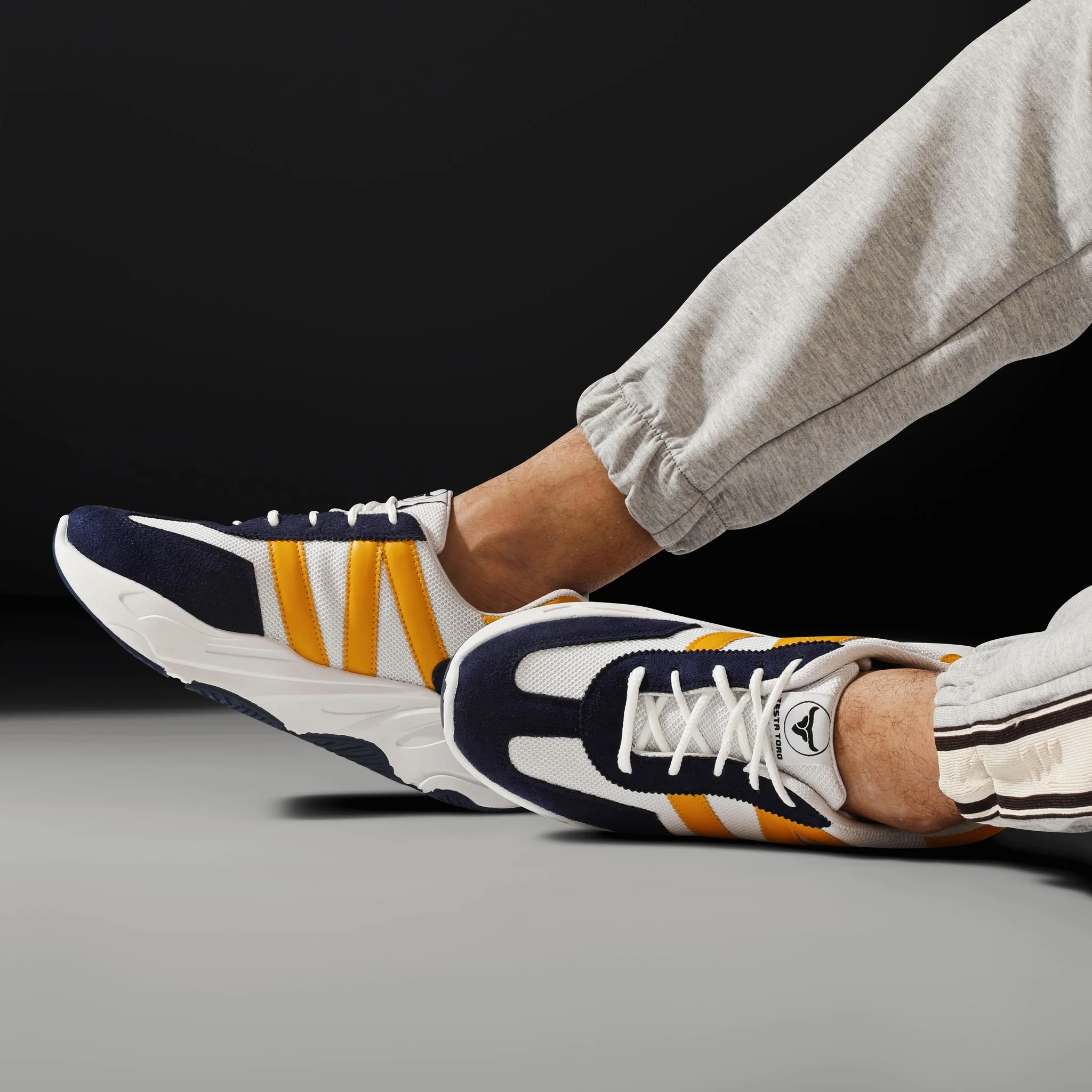 حذاء بتصميم محايد كلاسيكي مبني علي توفير الراحة بخامات مختلطة من تيستا تورو Q3 - Image 21