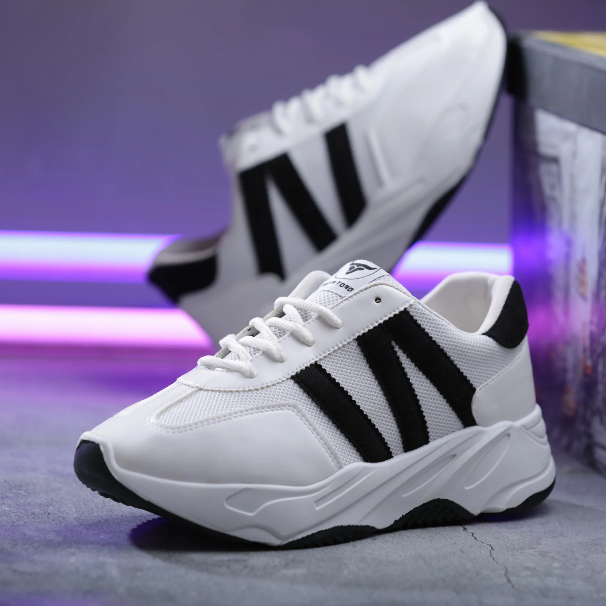 حذاء بتصميم محايد كلاسيكي مبني علي توفير الراحة بخامات مختلطة من تيستا تورو Q3 - Image 43