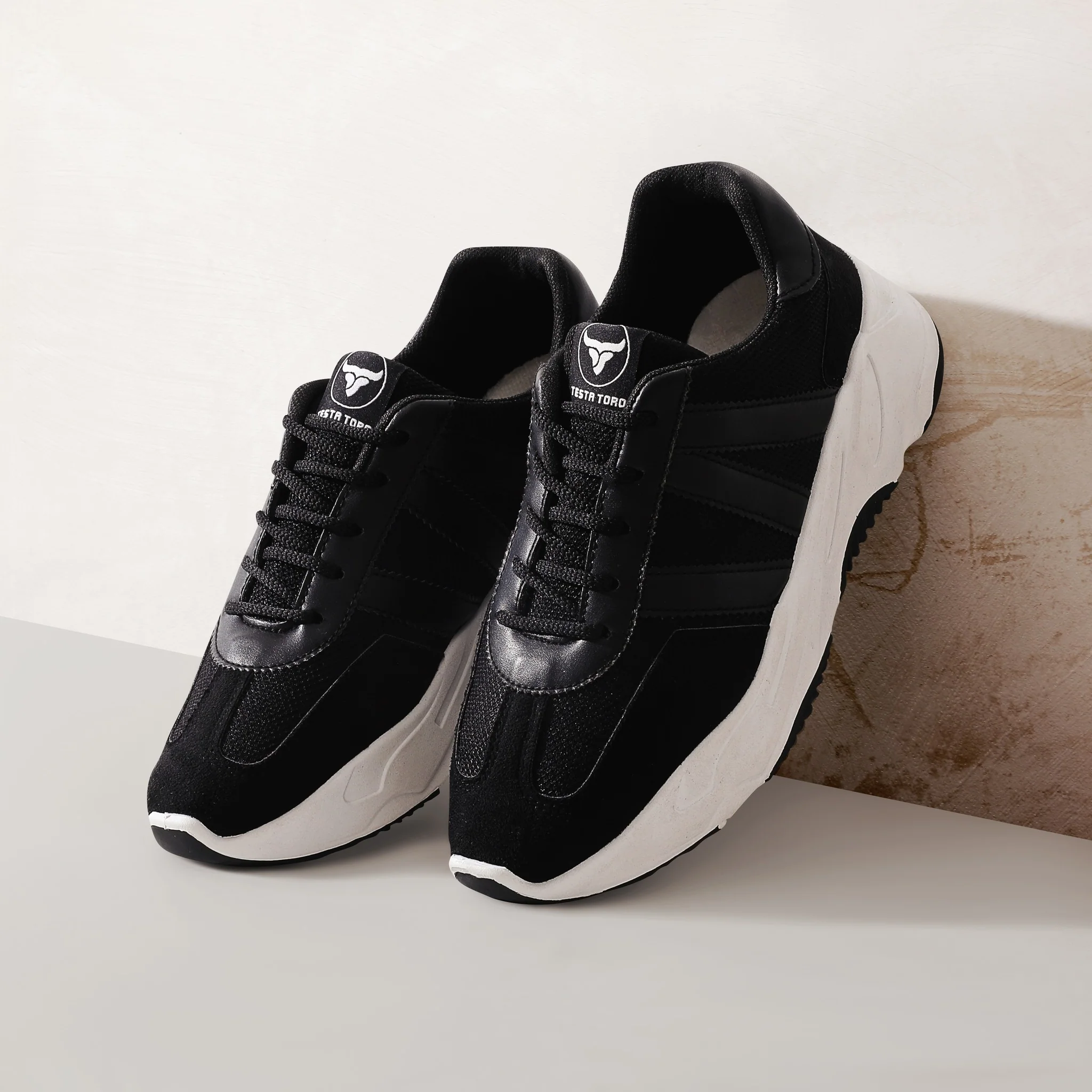 حذاء بتصميم محايد كلاسيكي مبني علي توفير الراحة بخامات مختلطة من تيستا تورو Q3 - Image 46