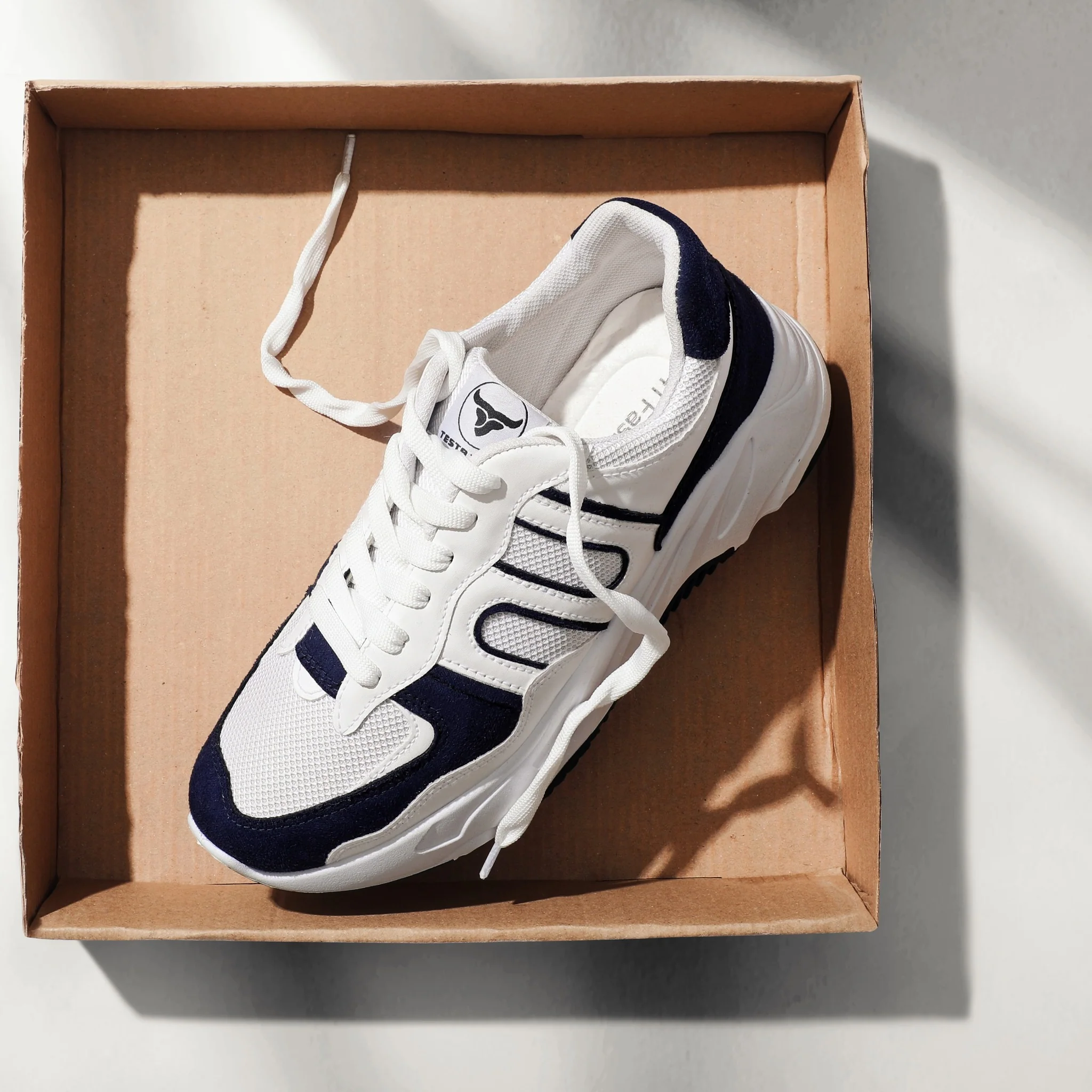 حذاء كاجوال من الفئة الفاخرة للحياة اليومية من تيستا تورو Q4 - Image 11