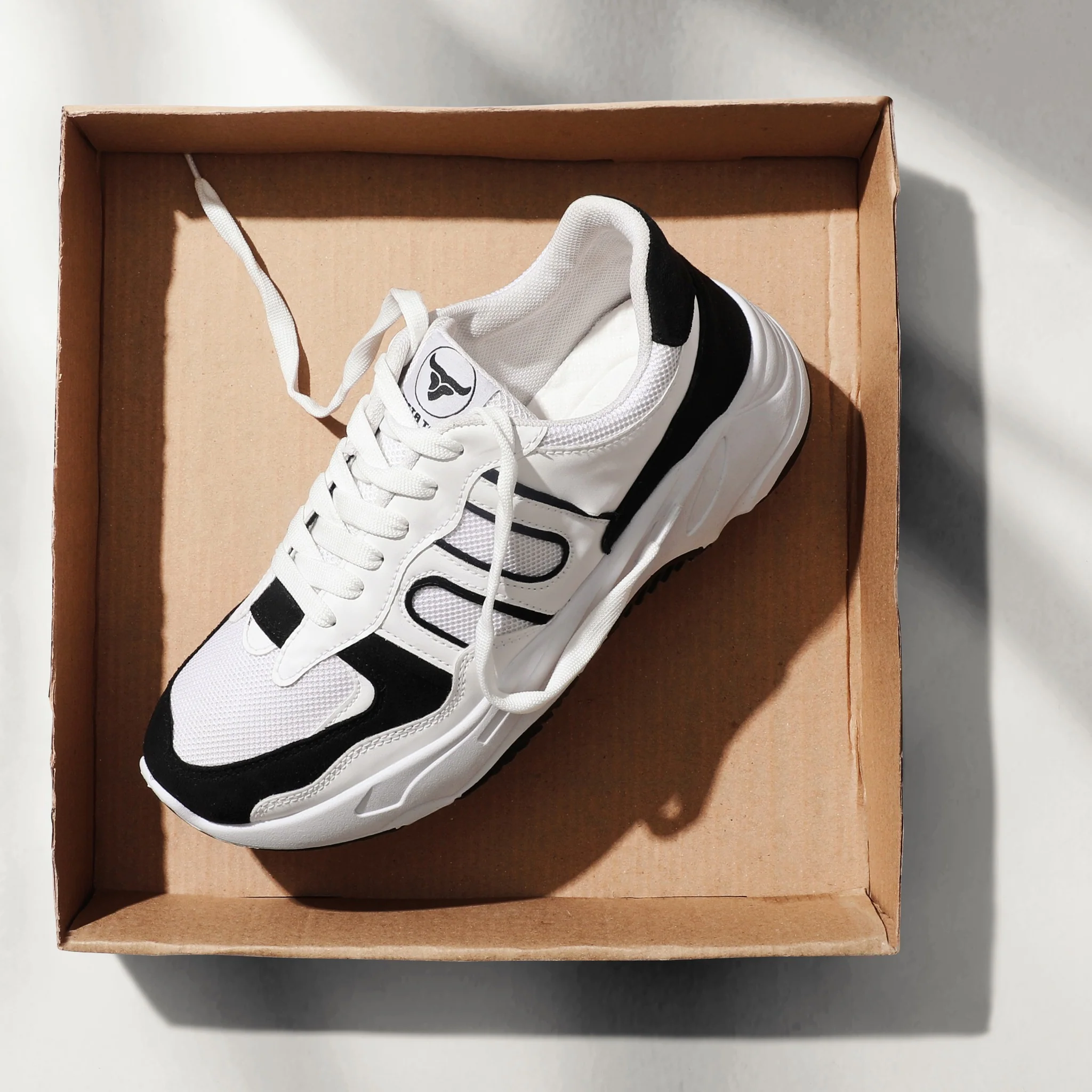 حذاء كاجوال من الفئة الفاخرة للحياة اليومية من تيستا تورو Q4 - Image 12