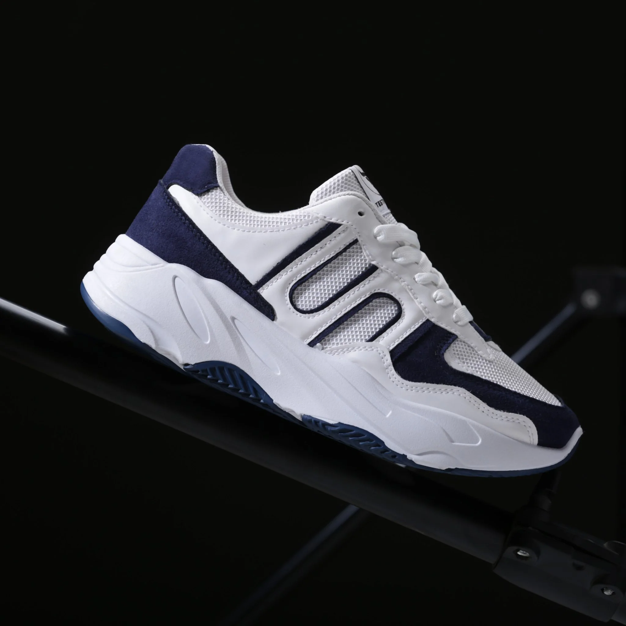 حذاء كاجوال من الفئة الفاخرة للحياة اليومية من تيستا تورو Q4 - Image 14