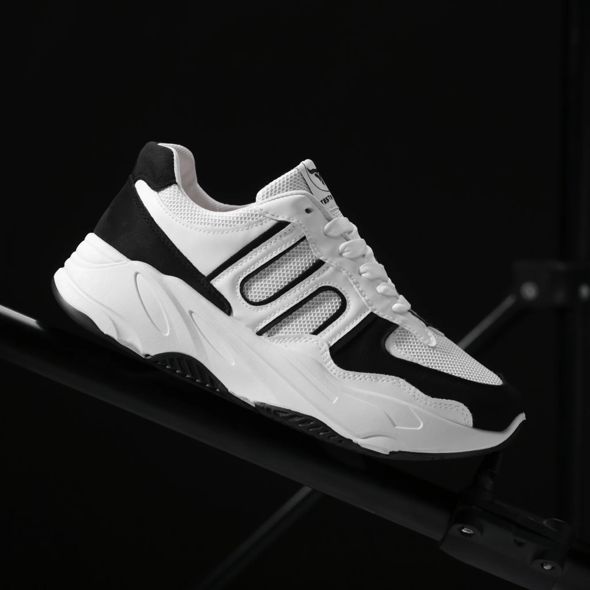 حذاء كاجوال من الفئة الفاخرة للحياة اليومية من تيستا تورو Q4 - Image 16