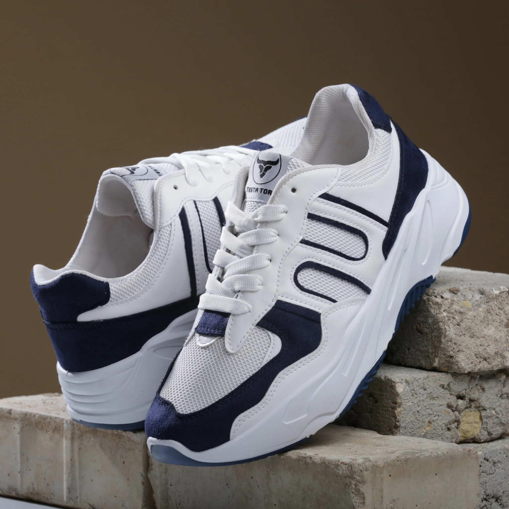 حذاء كاجوال من الفئة الفاخرة للحياة اليومية من تيستا تورو Q4 - Image 30