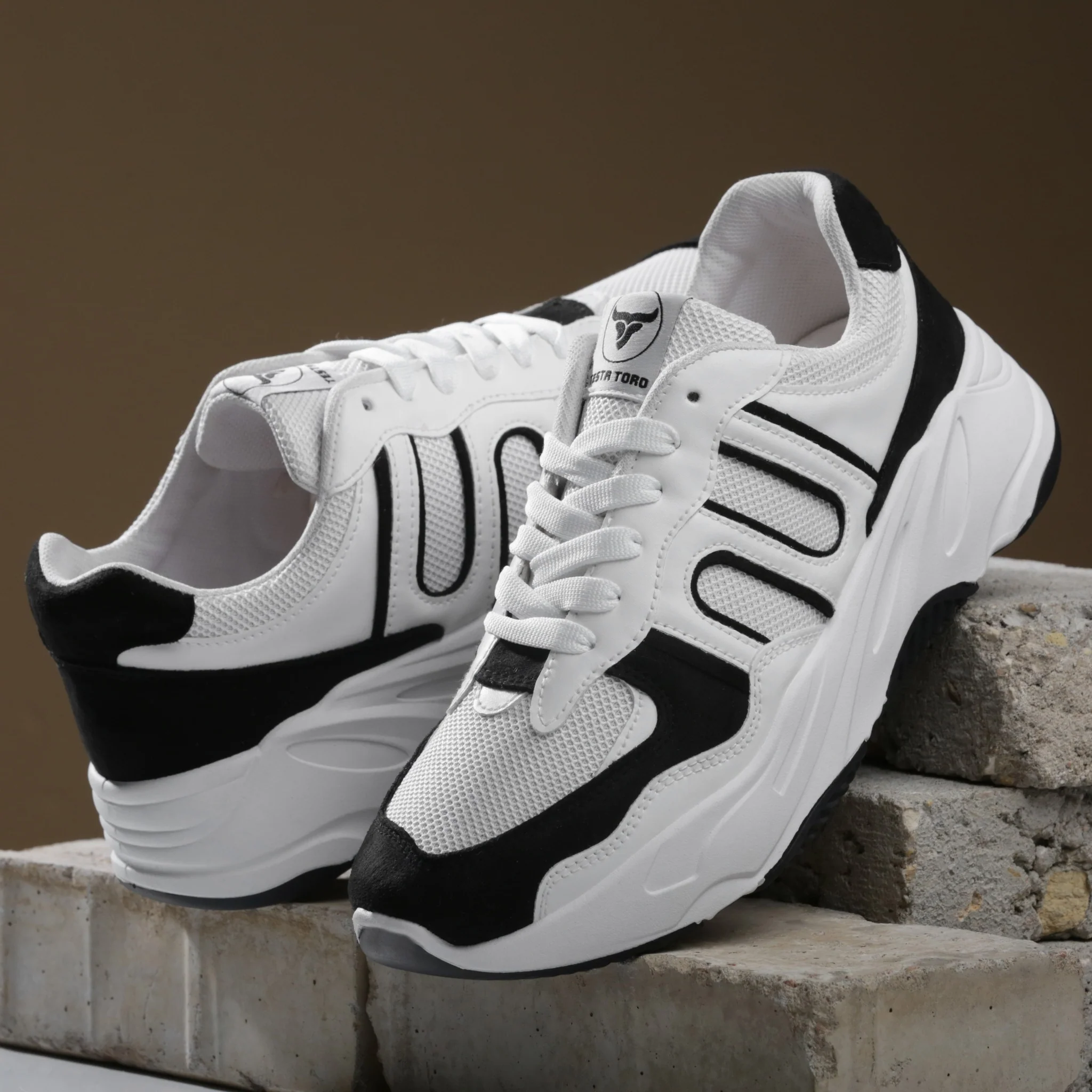 حذاء كاجوال من الفئة الفاخرة للحياة اليومية من تيستا تورو Q4 - Image 32