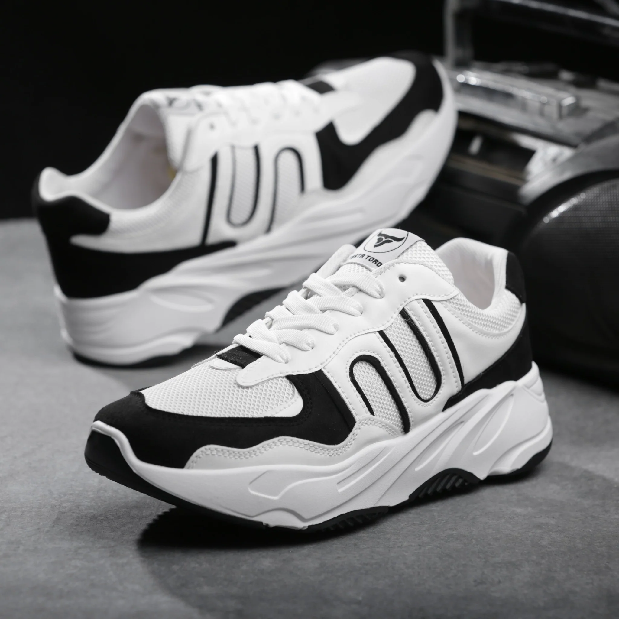 حذاء كاجوال من الفئة الفاخرة للحياة اليومية من تيستا تورو Q4 - Image 4