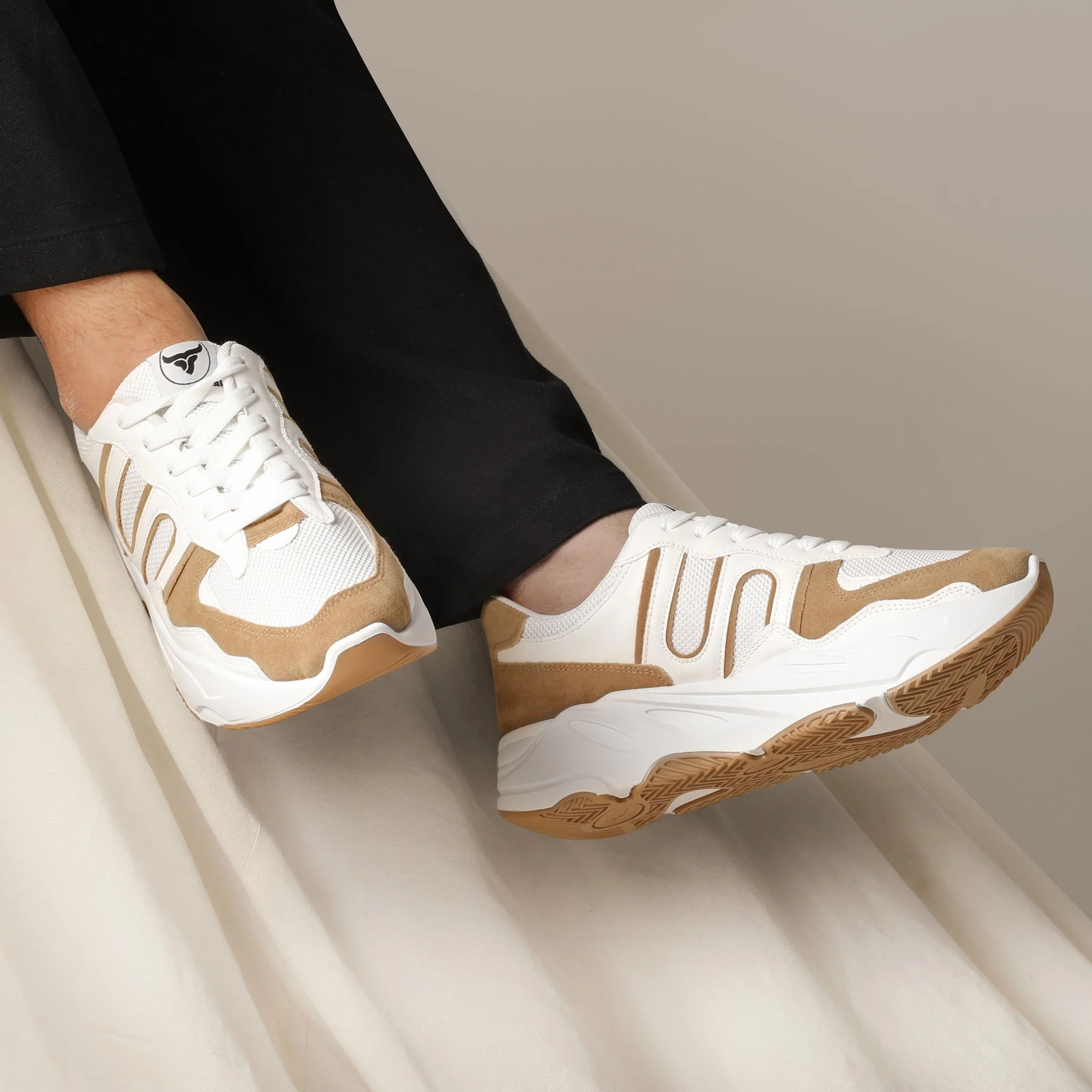 حذاء كاجوال من الفئة الفاخرة للحياة اليومية من تيستا تورو Q4 - Image 41