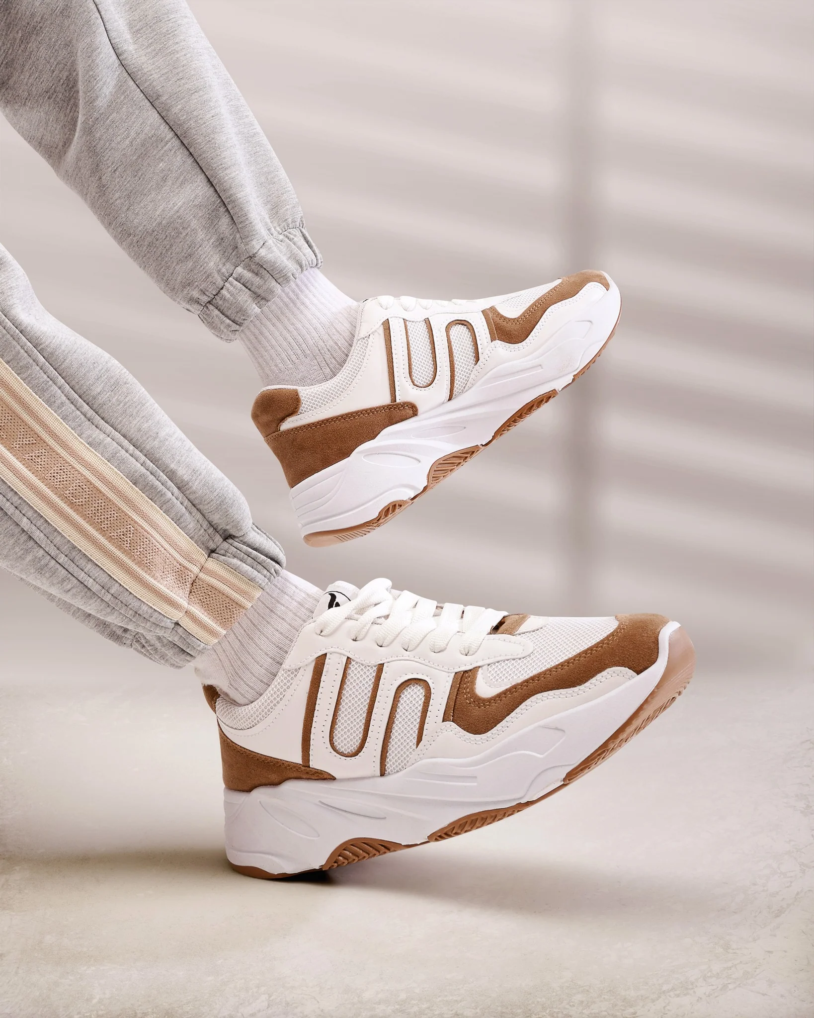 حذاء كاجوال من الفئة الفاخرة للحياة اليومية من تيستا تورو Q4 - Image 5