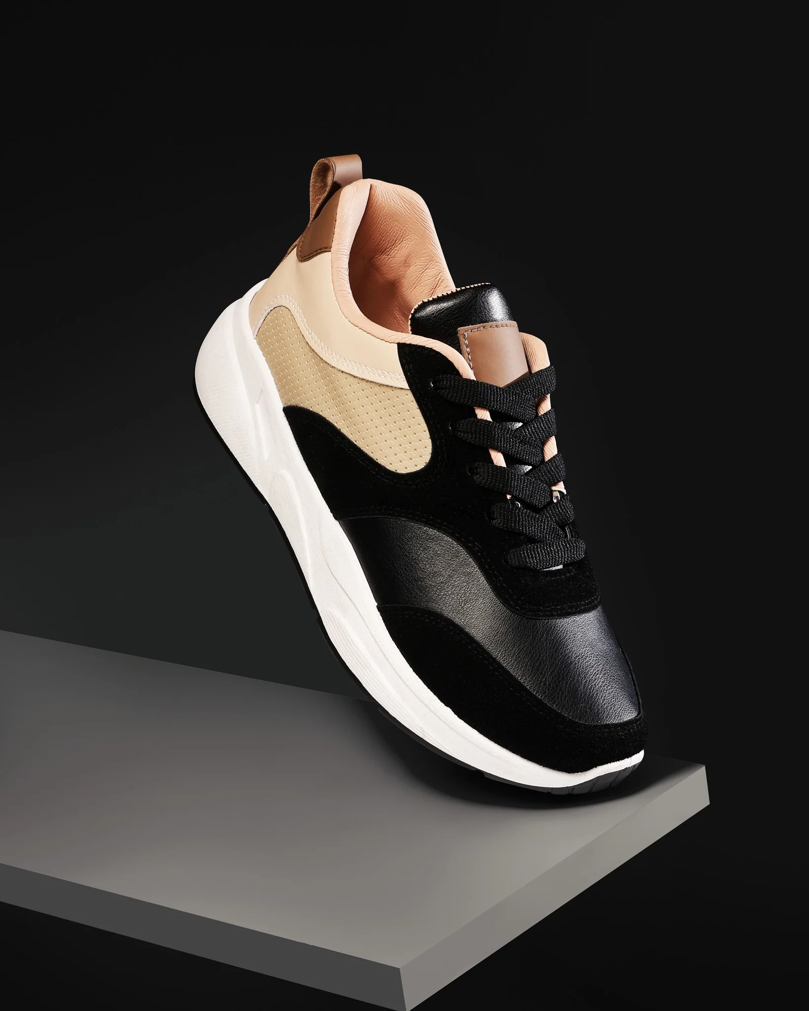 حذاء تيستا تورو الفاخر للرجال - تصميم رياضي أنيق ومريح S1 - Image 17