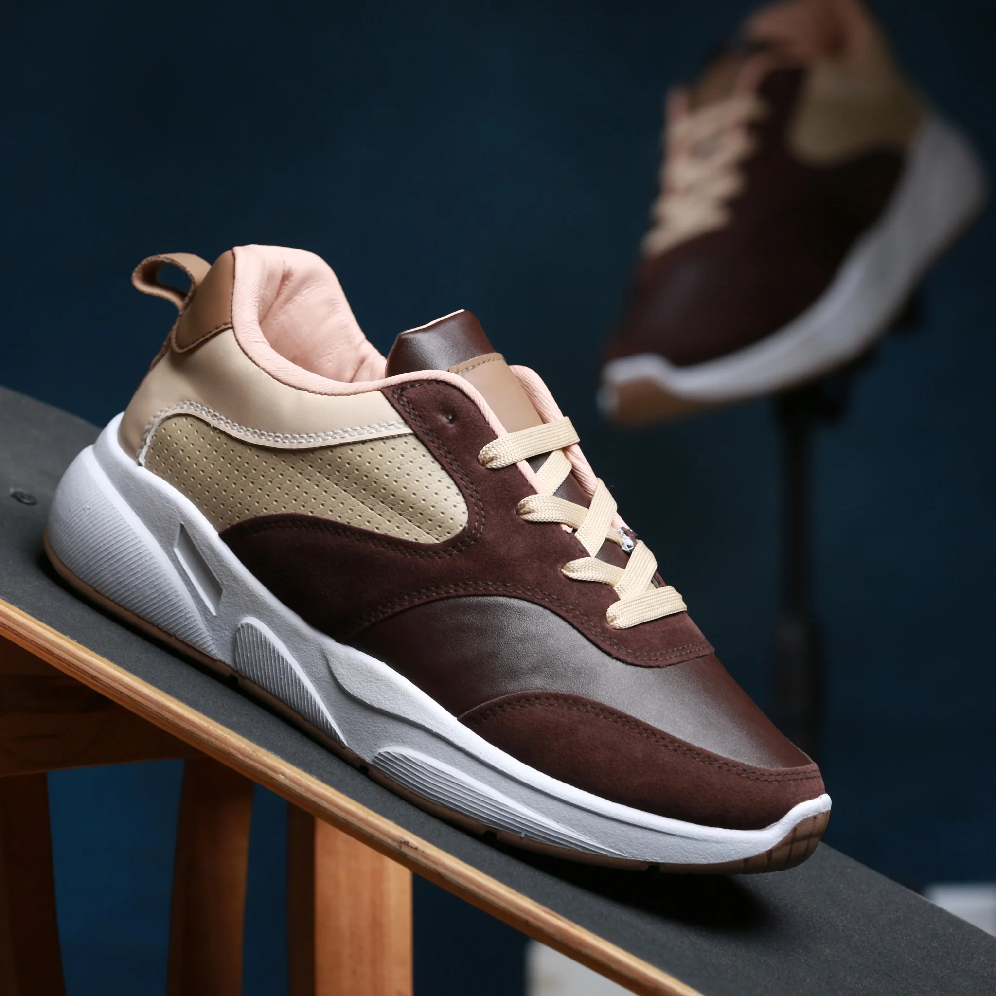 حذاء تيستا تورو الفاخر للرجال - تصميم رياضي أنيق ومريح S1 - Image 4