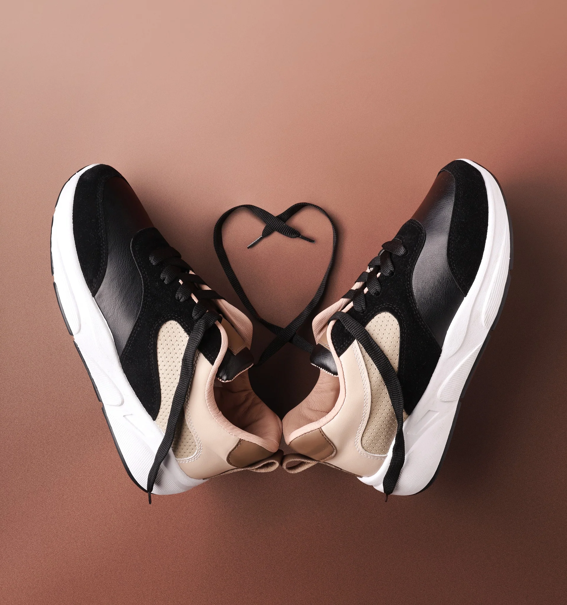 حذاء تيستا تورو الفاخر للرجال - تصميم رياضي أنيق ومريح S1 - Image 9