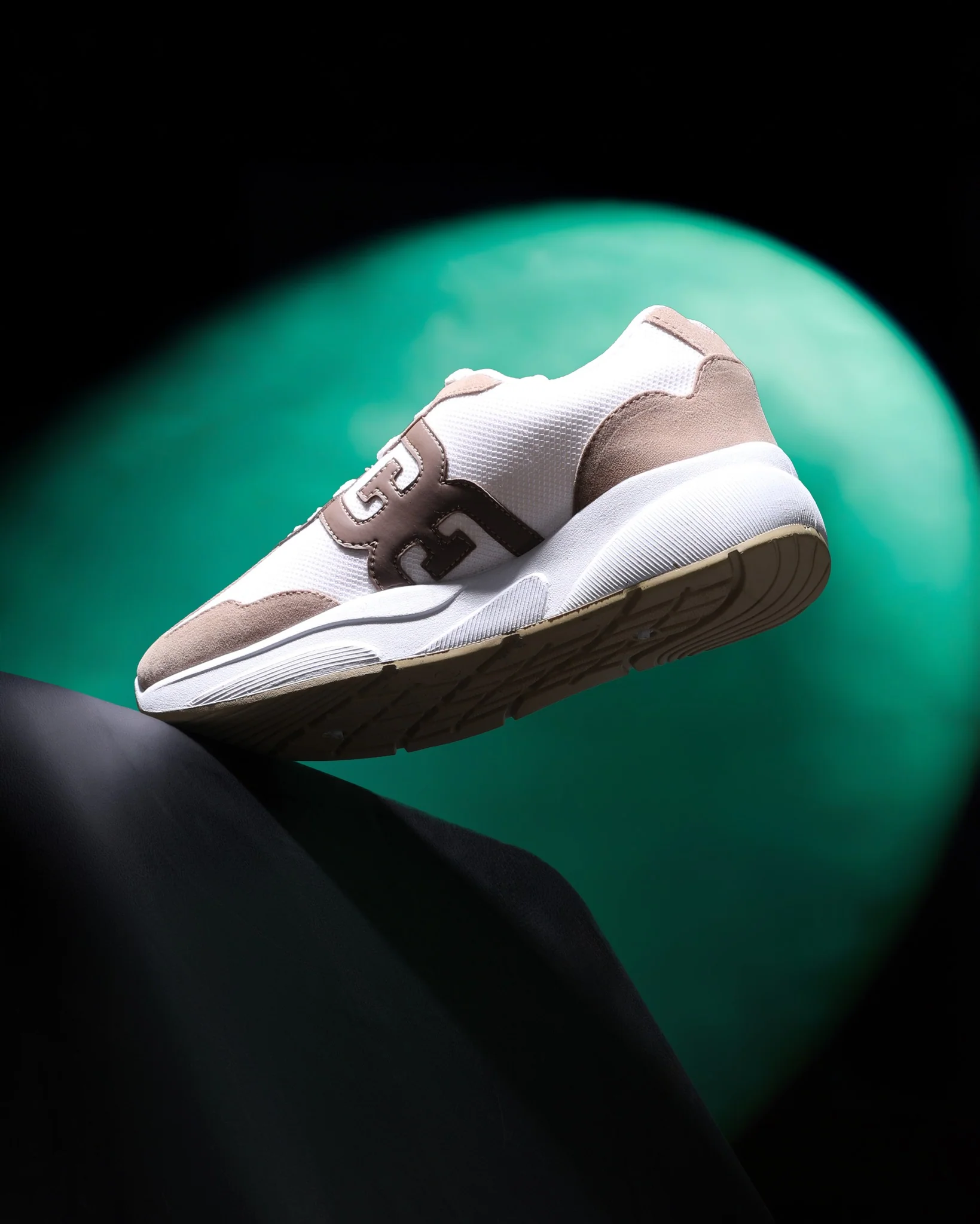 حذاء يومي مريح بخفة ملحوظة وامتصاص جيد للصدمات S6 - Image 14