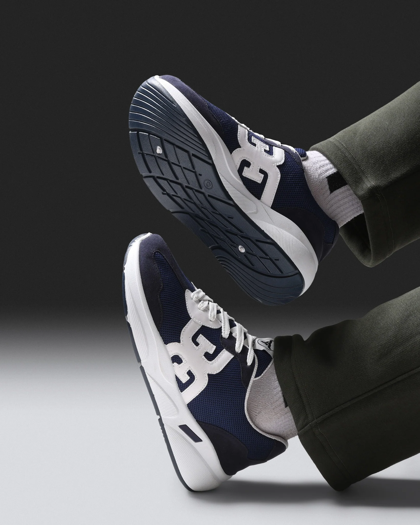 حذاء يومي مريح بخفة ملحوظة وامتصاص جيد للصدمات S6 - Image 2