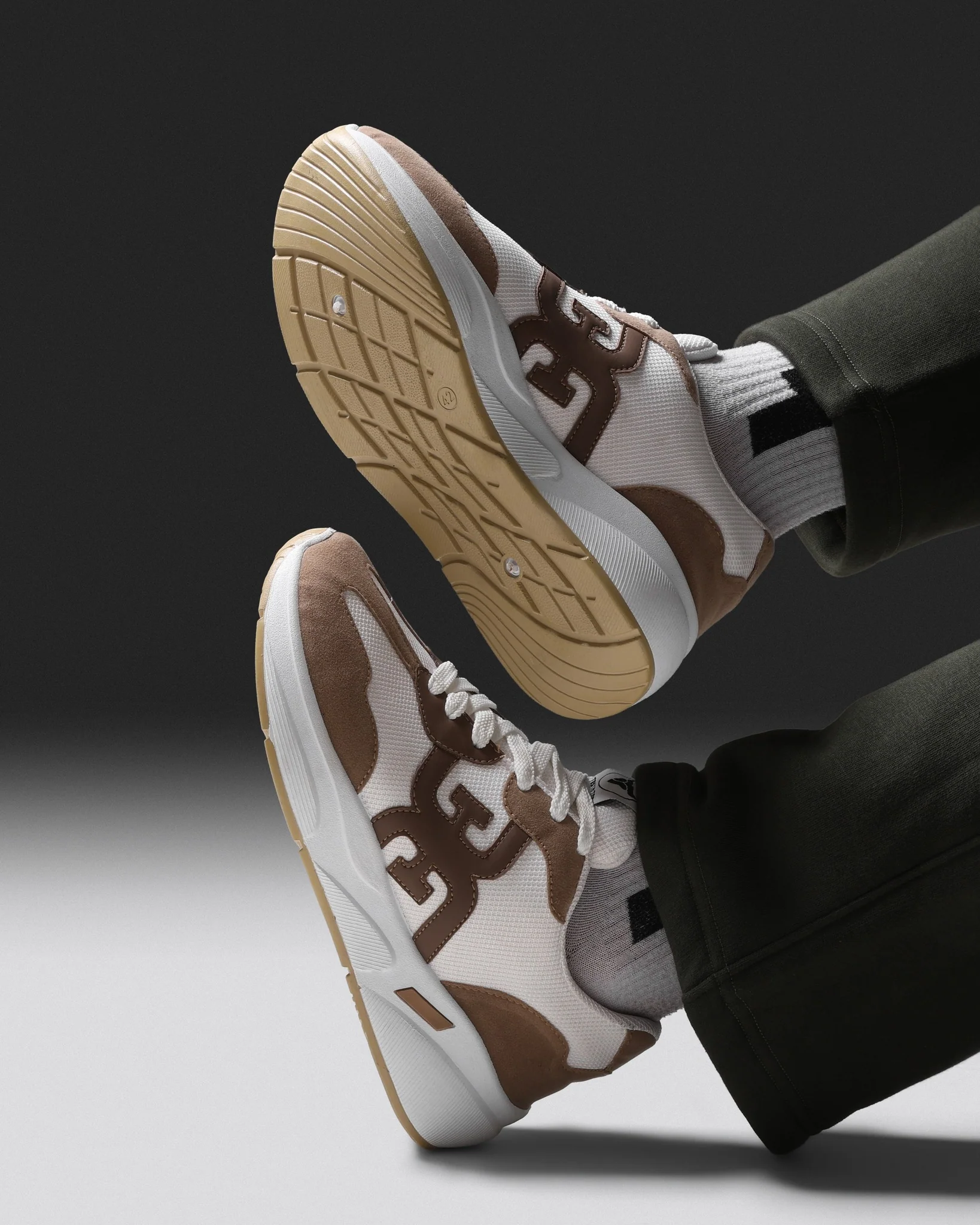 حذاء يومي مريح بخفة ملحوظة وامتصاص جيد للصدمات S6 - Image 4