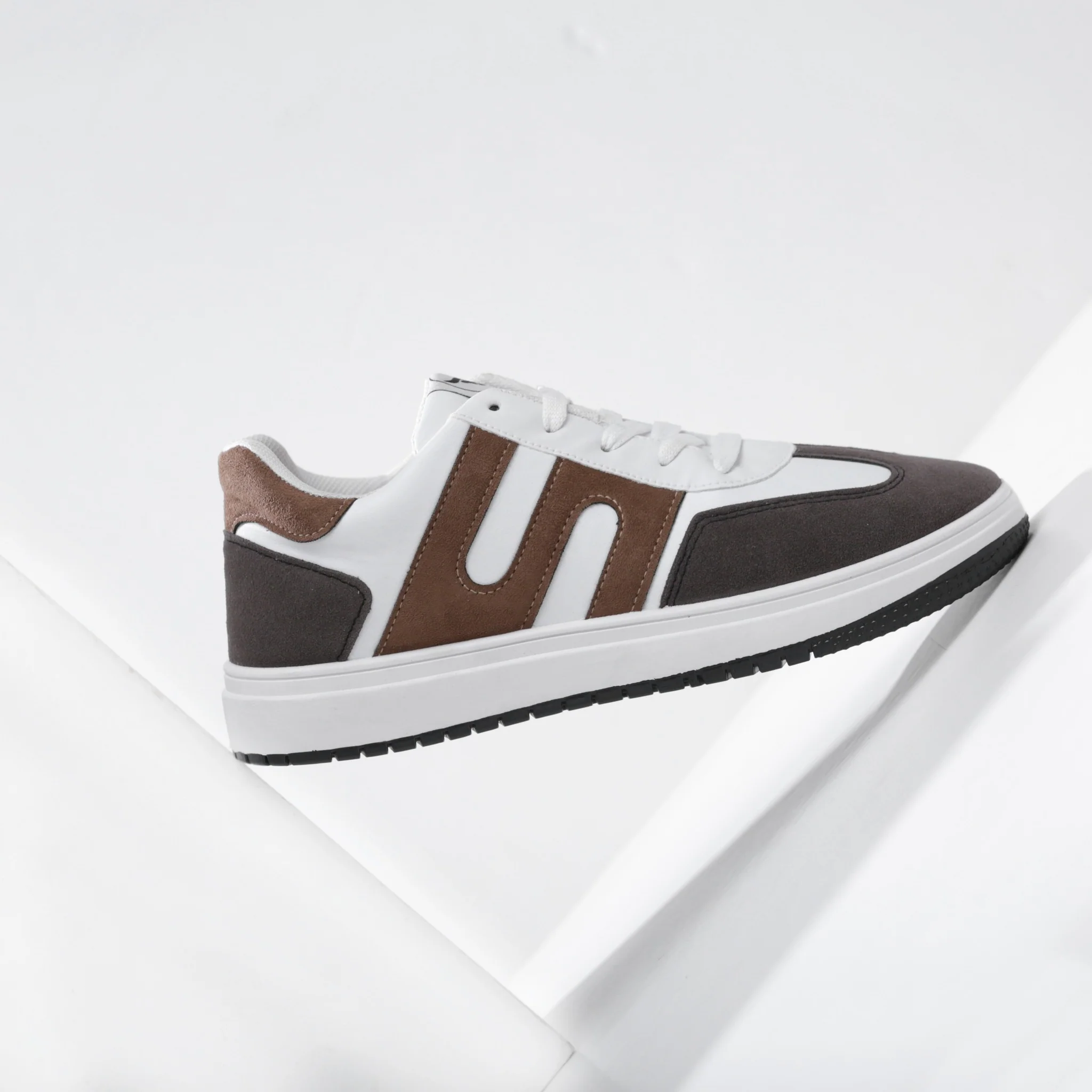 حذاء من الفئة الفاخرة بتصميم هادئ للحياة اليومية من تيستا تورو x12 - Image 4