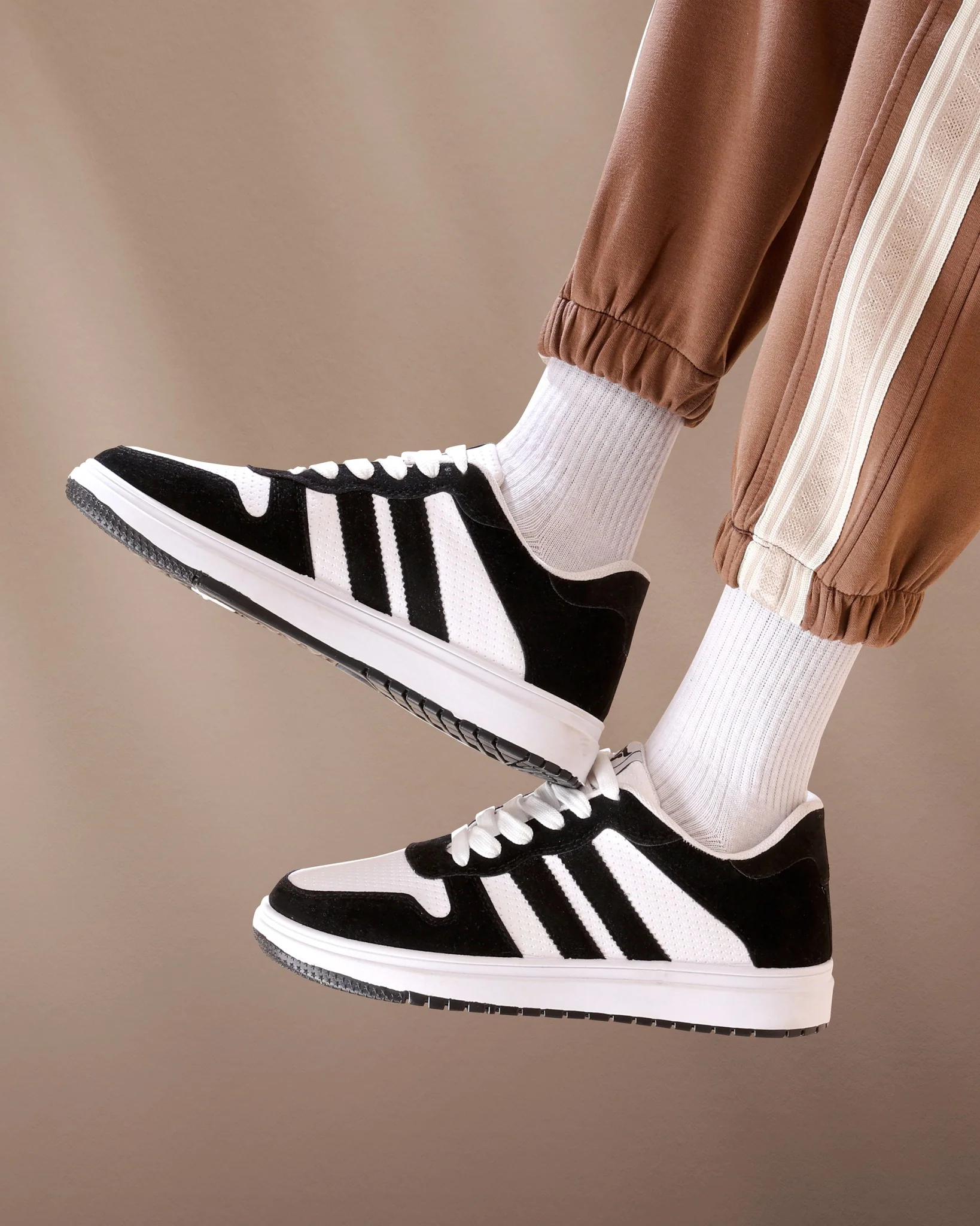 حذاء من الفئة الفاخرة بأساس من جلد الفورميلا مطعم بجلود مدبوغة الوجهين دبل فيس من تيستا تورو x13 - Image 16