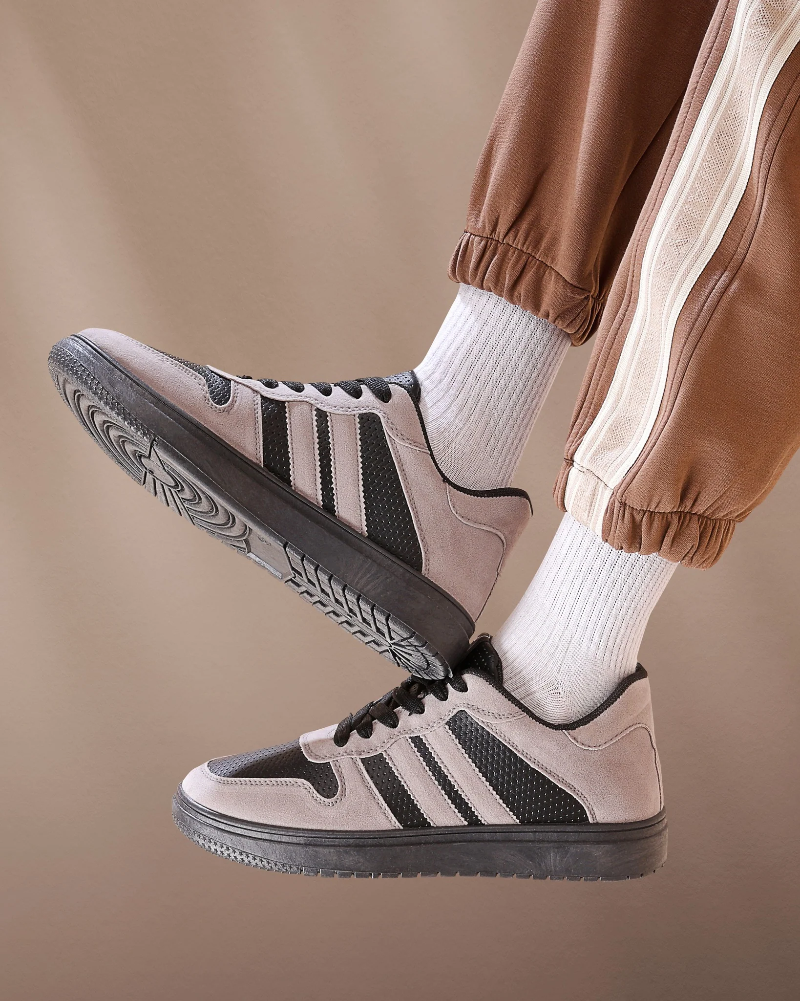 حذاء من الفئة الفاخرة بأساس من جلد الفورميلا مطعم بجلود مدبوغة الوجهين دبل فيس من تيستا تورو x13 - Image 18