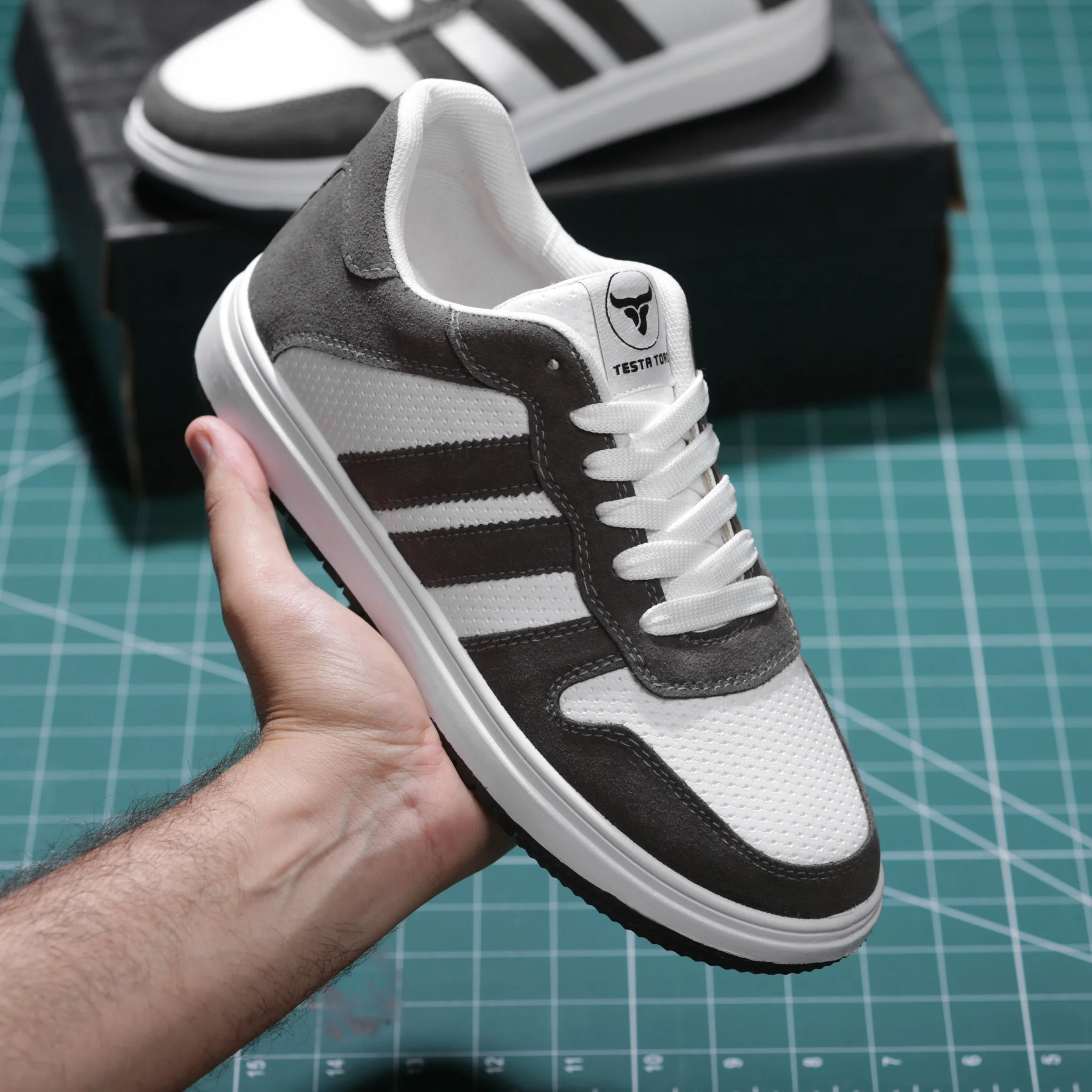 حذاء من الفئة الفاخرة بأساس من جلد الفورميلا مطعم بجلود مدبوغة الوجهين دبل فيس من تيستا تورو x13 - Image 19