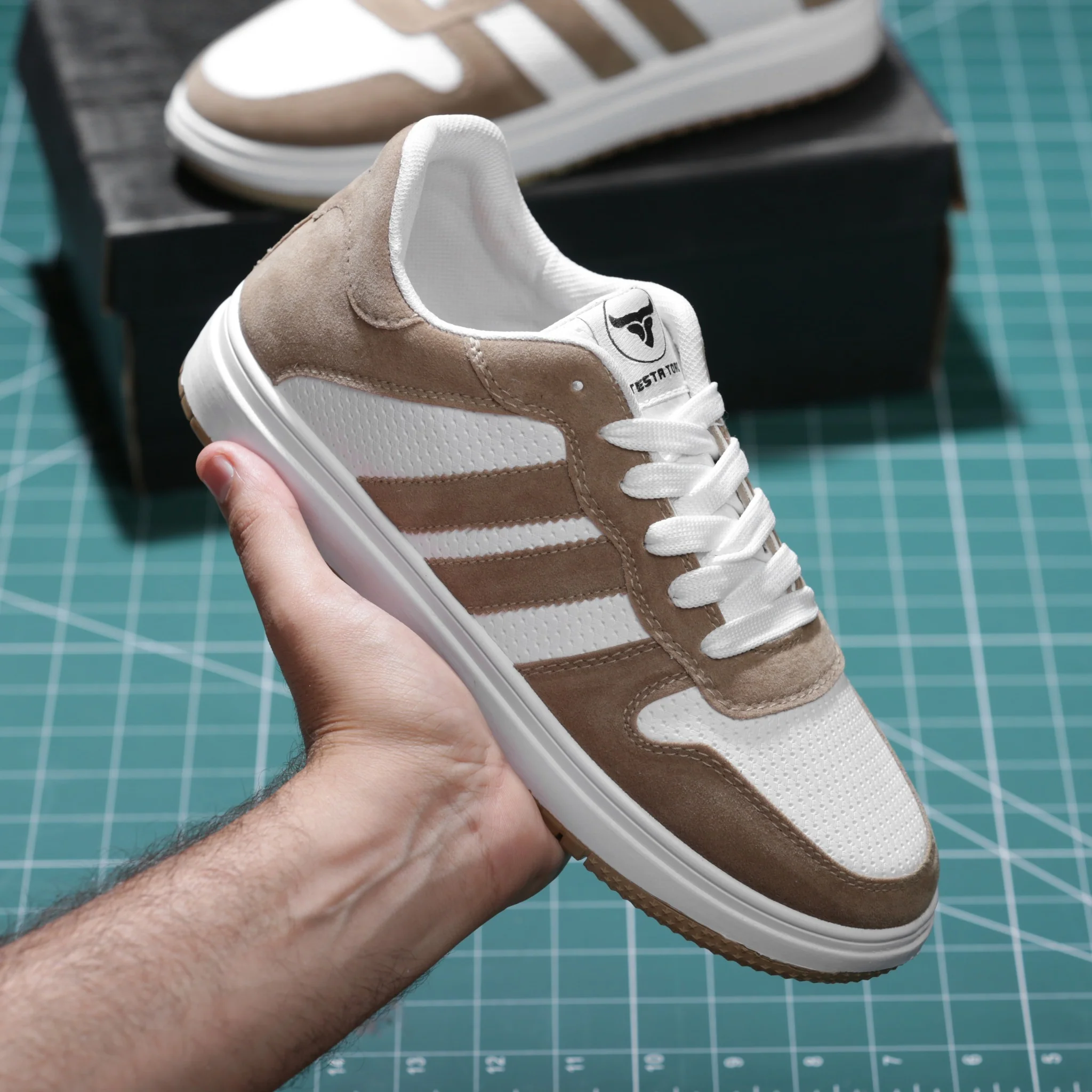 حذاء من الفئة الفاخرة بأساس من جلد الفورميلا مطعم بجلود مدبوغة الوجهين دبل فيس من تيستا تورو x13 - Image 20