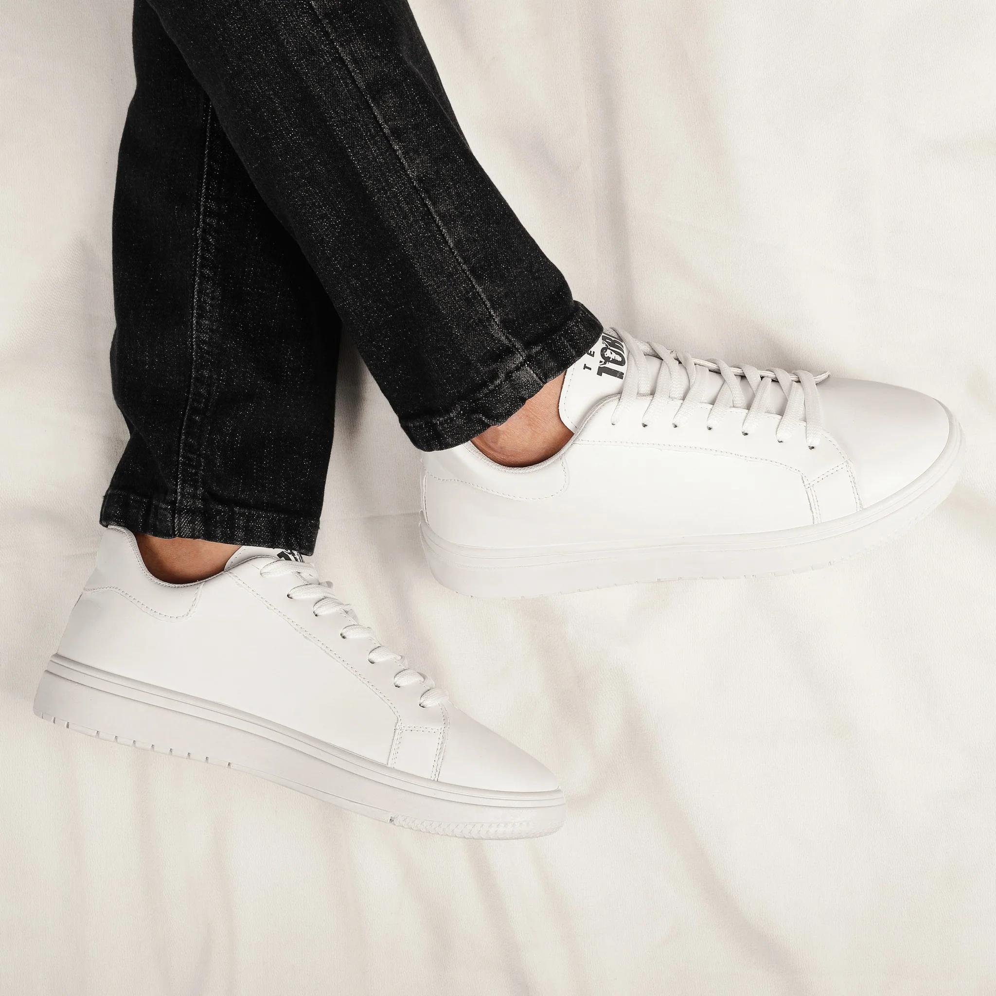 سنيكر بيزيك اساسي لجميع ظروف الارتداء مبطن بتقنية الكلاود فوم x8 - Image 21