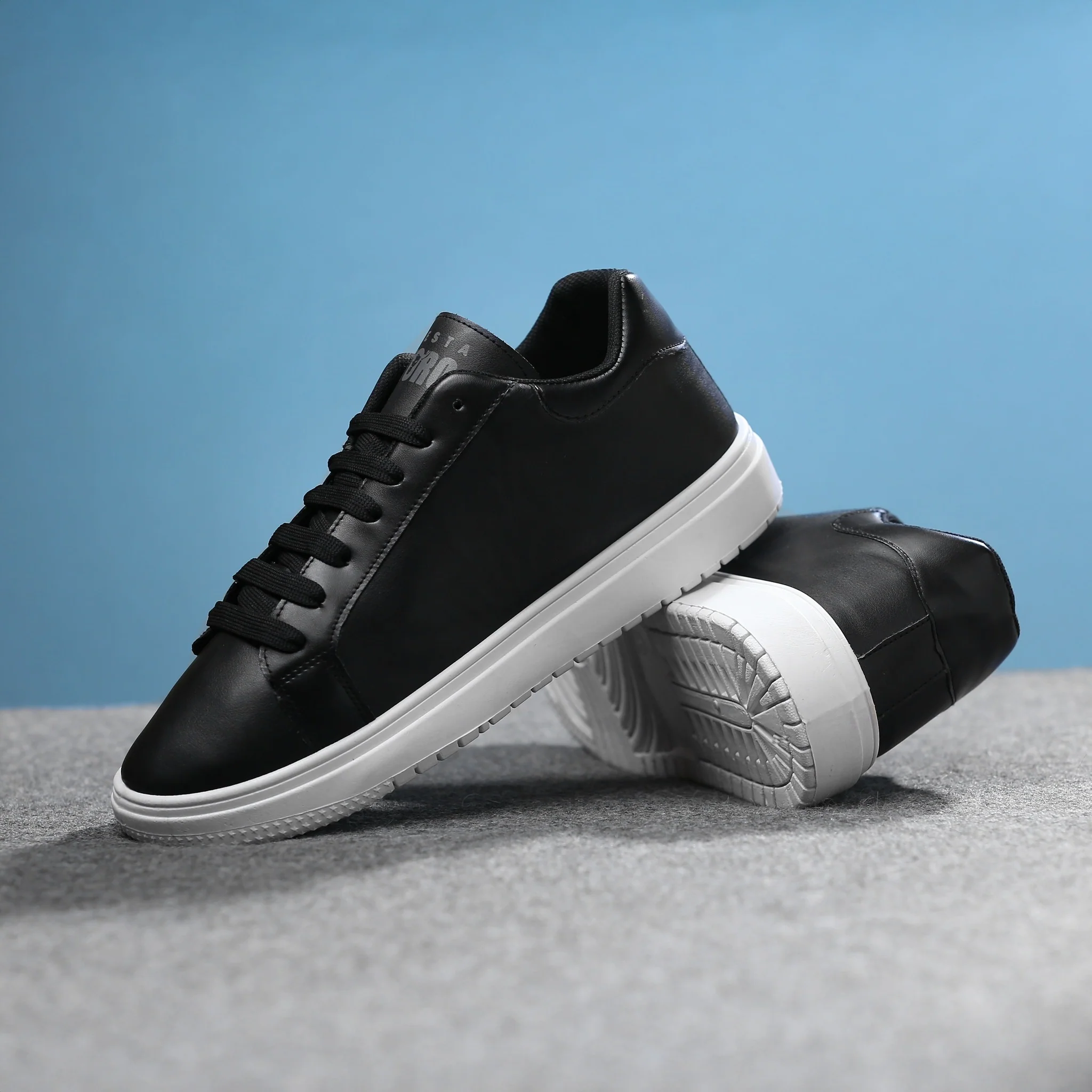 سنيكر بيزيك اساسي لجميع ظروف الارتداء مبطن بتقنية الكلاود فوم x8 - Image 25