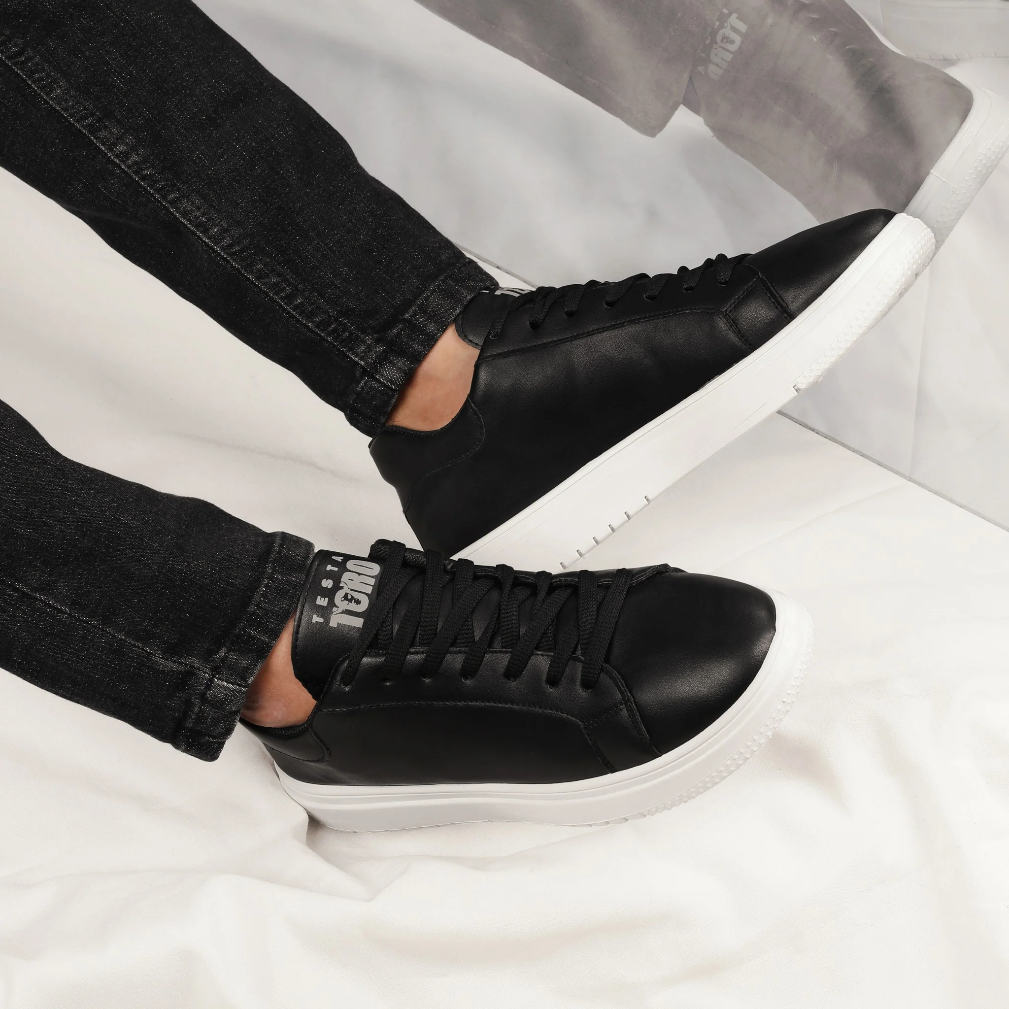 سنيكر بيزيك اساسي لجميع ظروف الارتداء مبطن بتقنية الكلاود فوم x8 - Image 6